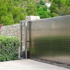 SOMMER Schiebetorantrieb RUNner Plus 9 SOMMER Schiebetorantrieb RUNner Plus -Bester Türzubehör Geschäft s11814 00001 sommer schiebetorantrieb runner plus anwendungsbeispiel 2